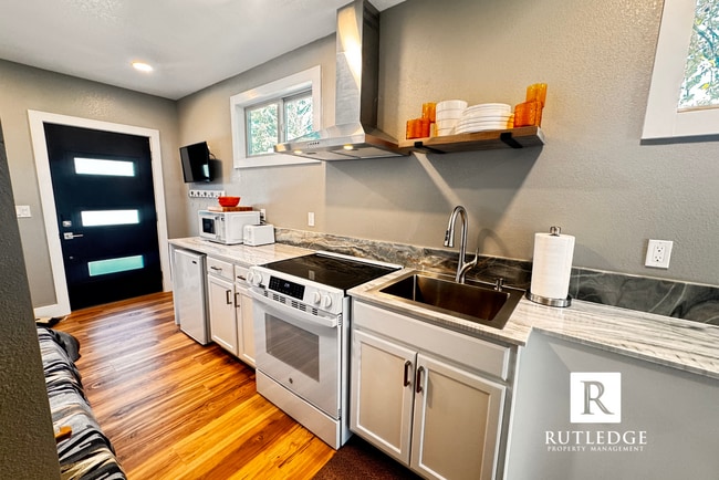 Building Photo - Modern Living / Single Furnished Studio / ... Rental