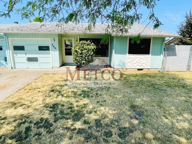 Building Photo - Nice 2 Bedroom Duplex in Springfield!