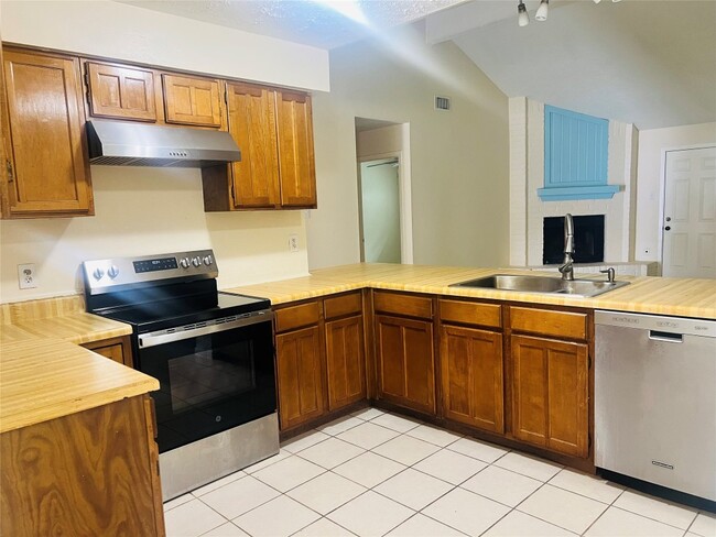 Photo - 19414 Moonhollow Dr