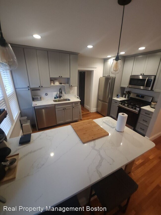 1 br, 1 bath House - 19 Adelaide St. #1 - 1 br, 1 bath House - 19 Adelaide St. #1