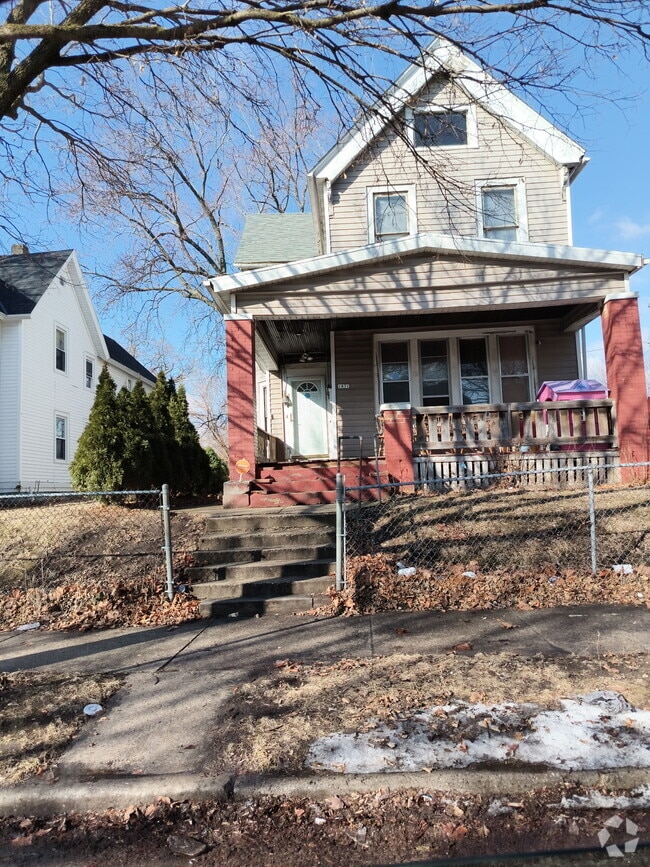 Building Photo - 1831 N 28th St Rental