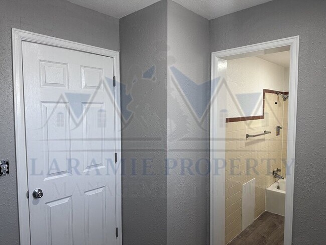 Photo - 165 N 3rd St Unidad 22