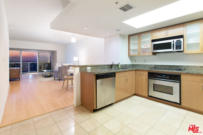 Photo - 13700 Marina Pointe Dr Condo Unit 1609