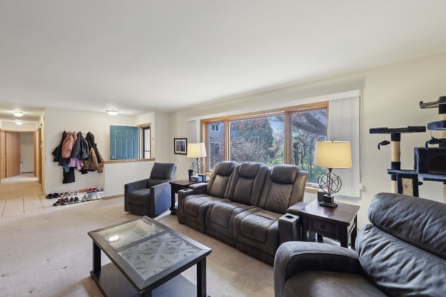 Photo - 1214 N High Point Rd