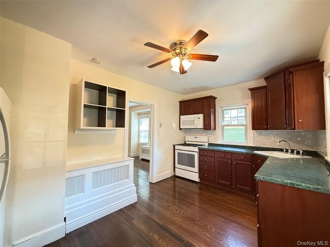 Photo - 38 Sammis St