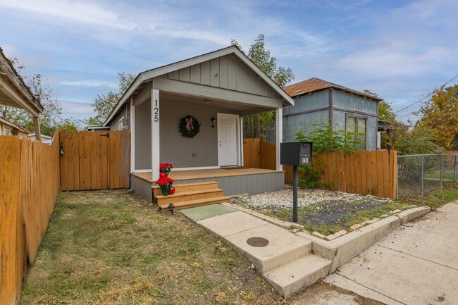 Photo - 125 Forrest Ave