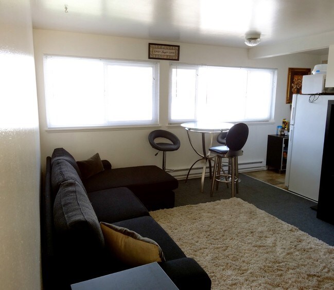 Photo - Henderson Apartments