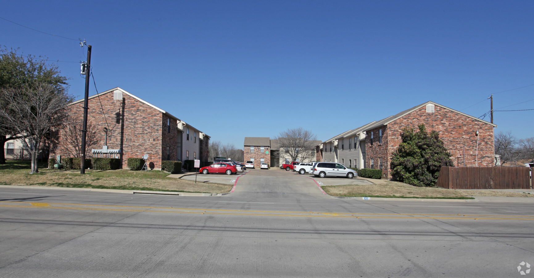 Haltom Oaks Apartments - Haltom Oaks Apartments