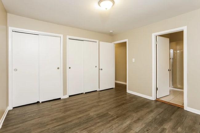 Photo - 1463 Deerfield Rd