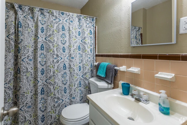 Bathroom - Graceland Flats