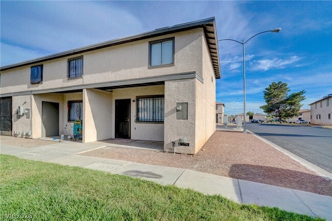 Building Photo - 3536 Rio Robles Dr