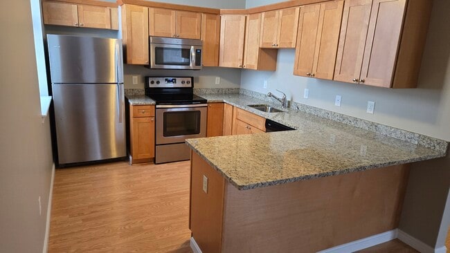 Building Photo - 81 Birch St Unit 102
