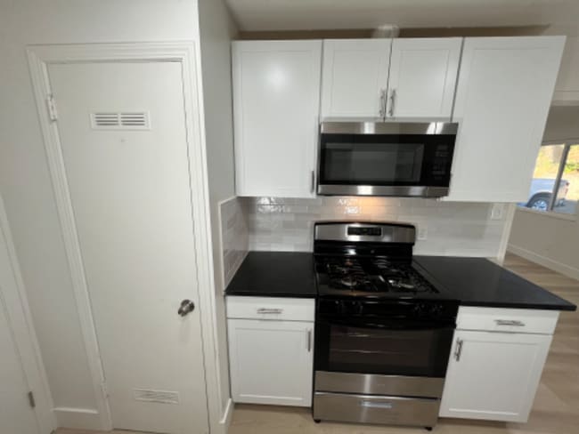 Photo - 800 Kelly Way Unit 806