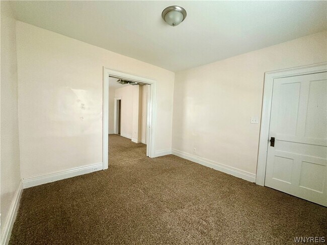 Photo - 34 Hayden St