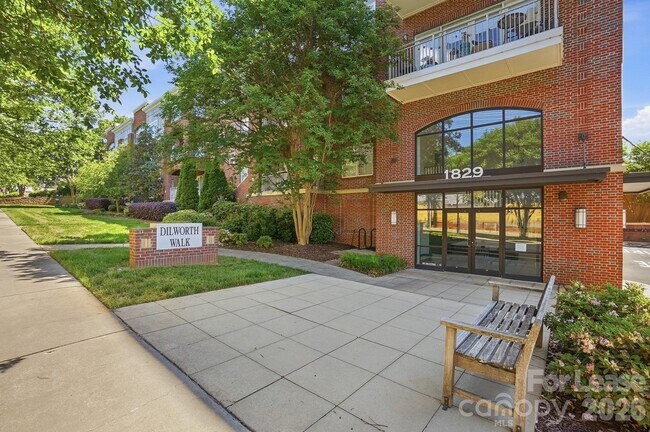 Photo - 1829 Kenilworth Ave Unit 204