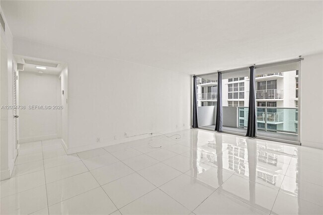 Photo - 1200 West Ave Unidad 622