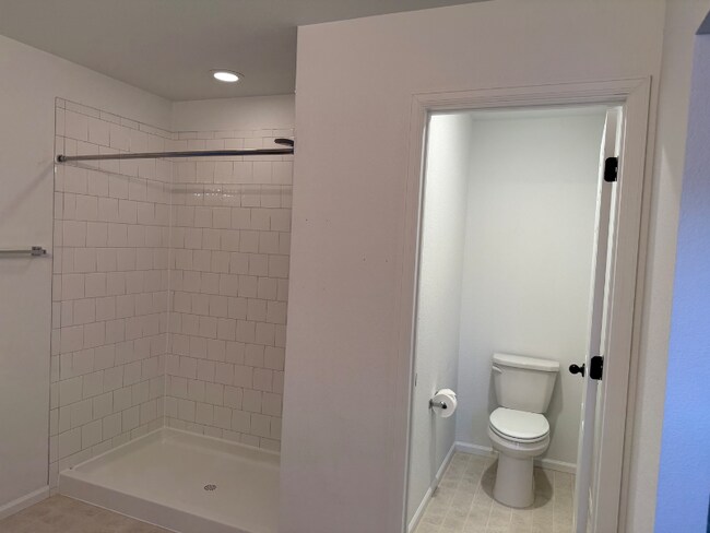 Photo - 6074 Donahue Dr