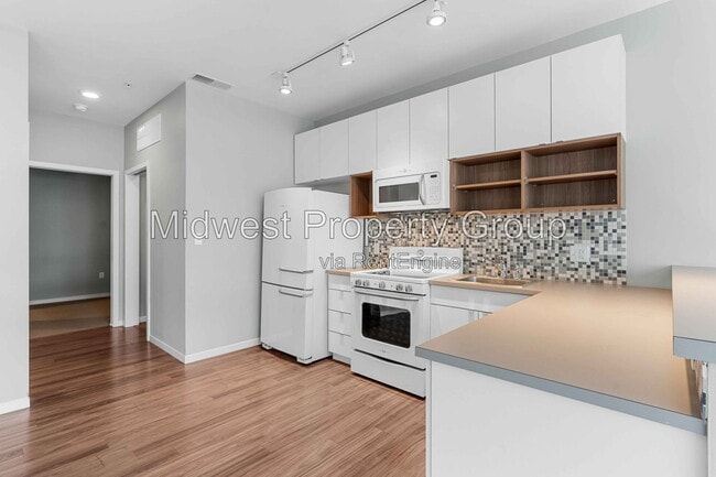 Photo - 4100 Lindell Blvd Unit 301