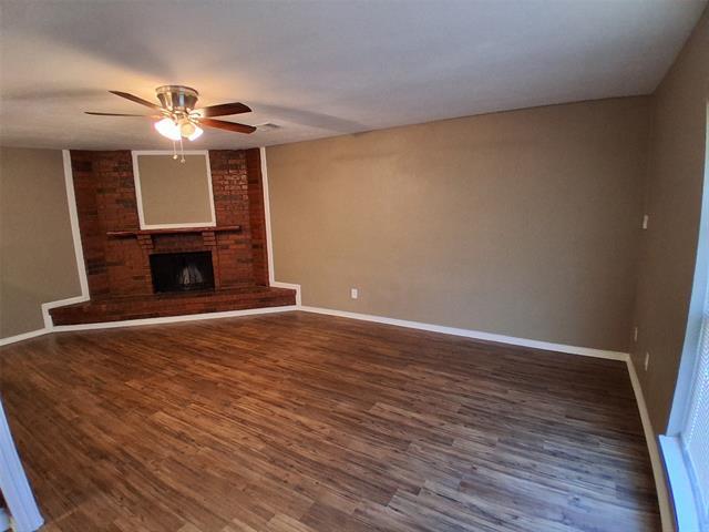 Photo - 553 Hanover Dr