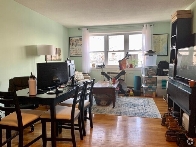 Building Photo - 49 South St Unit 14 Rental