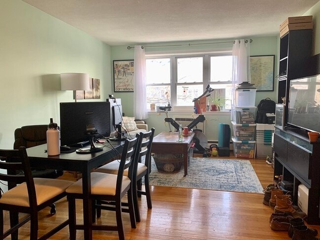 Building Photo - 49 South St Unit 14 Rental