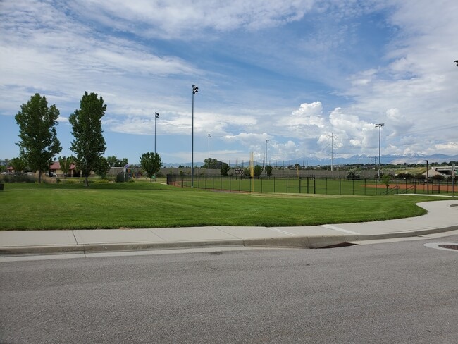 Photo - 940 W Red Oaks Dr