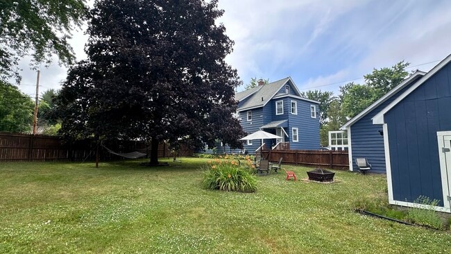 Back Yard - 1817 Hillside Ave Unit 2nd Floor