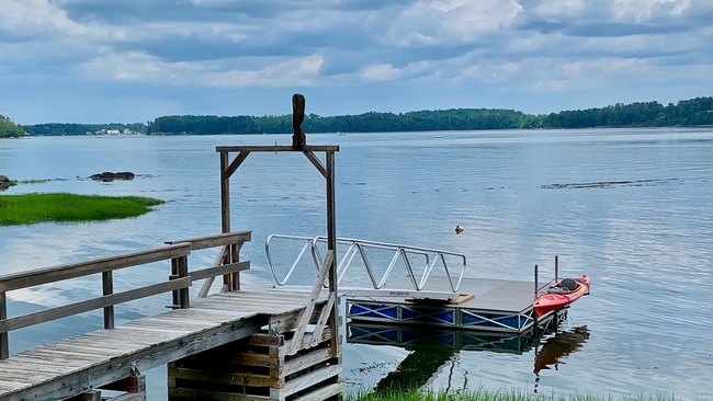 Shared dock on Little Bay - 297 Durham Point Rd