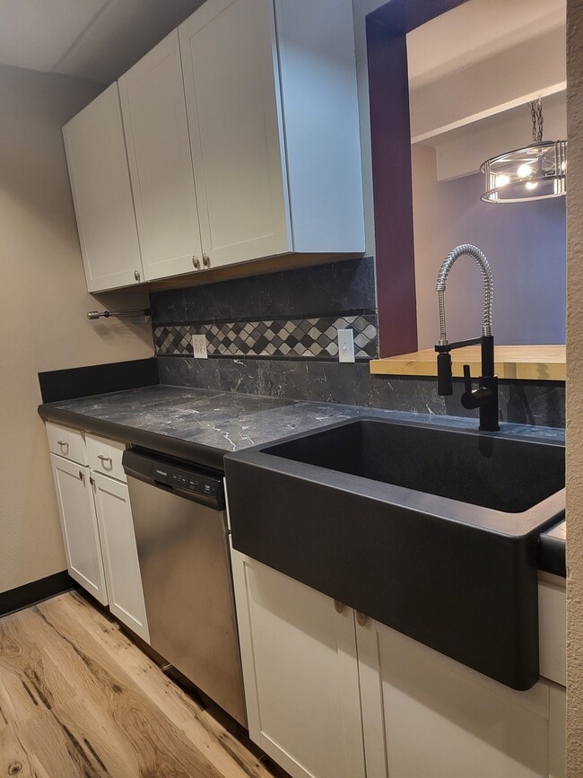 Photo - 8060 E Girard Ave Unidad 215 Rental