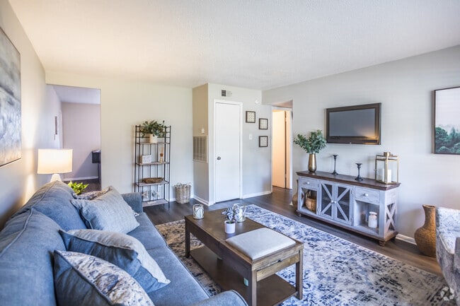 2HAB, 1,5BA - 900SF
