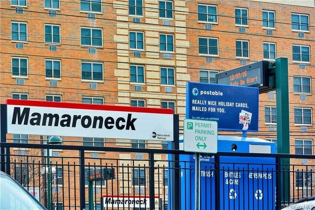 Photo - 829 W Boston Post Rd Unidad 3