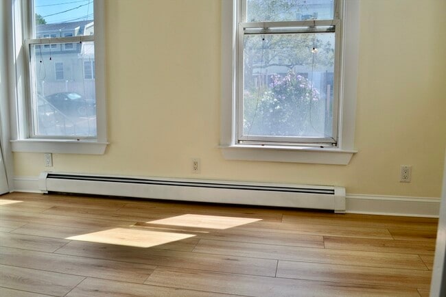 Photo - 93 Sherman Ave Unidad 2