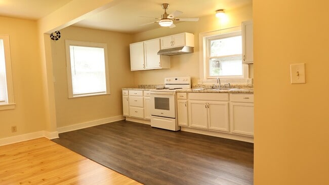 Photo - 1426 Silver St