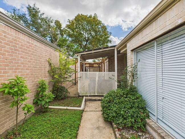 Photo - 7611 Hopewell Ln