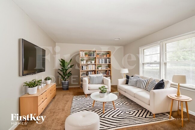 Photo - 1083 Richland Dr