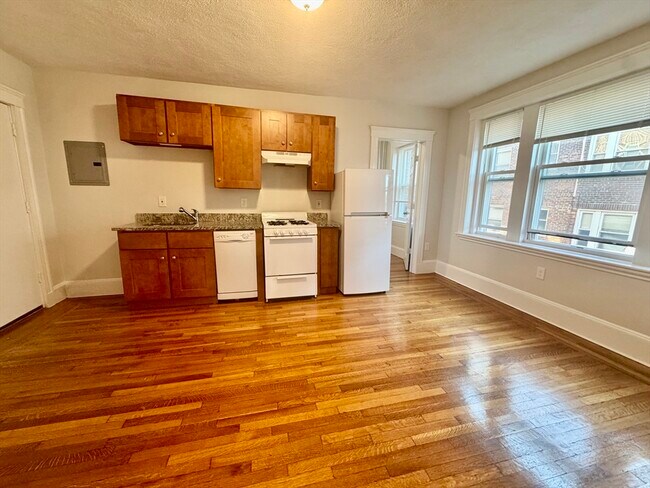 Photo - 1615 Commonwealth Ave Unit 27
