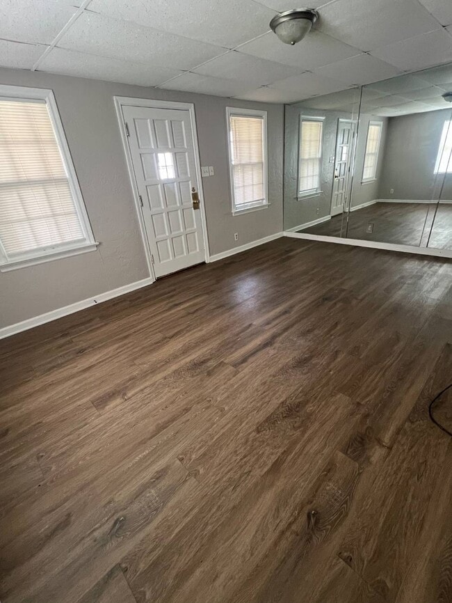 2609 Avalon Pl