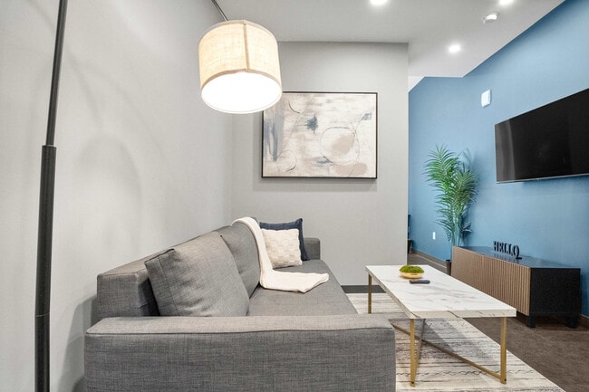 Photo - 800 Penn Ave Unit ID1075239P