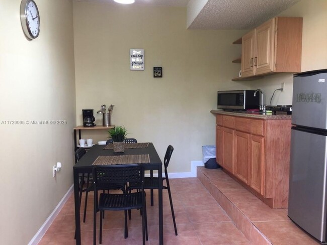 Photo - 14702 SW 42nd Way Apartamento Unidad 0