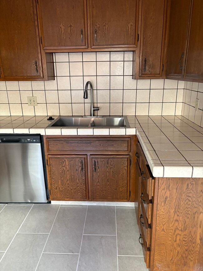 Photo - 1034 W 23rd St Unidad 2