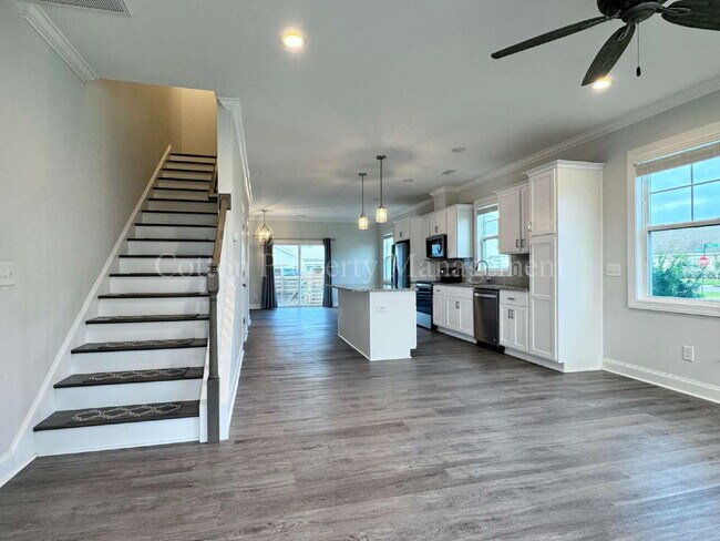 Photo - 4732 Siddons Dr