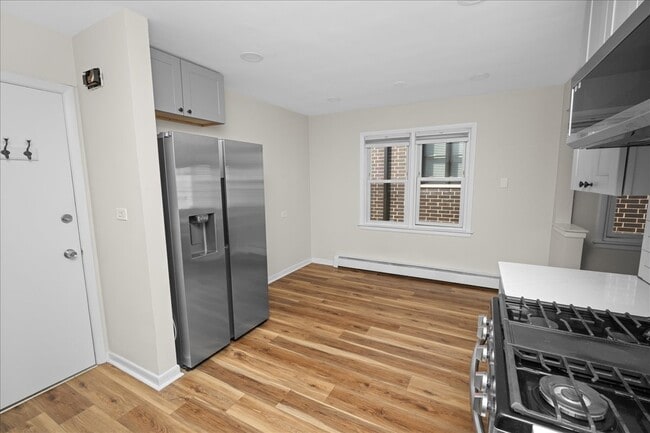 Photo - 5516 W Higgins Ave