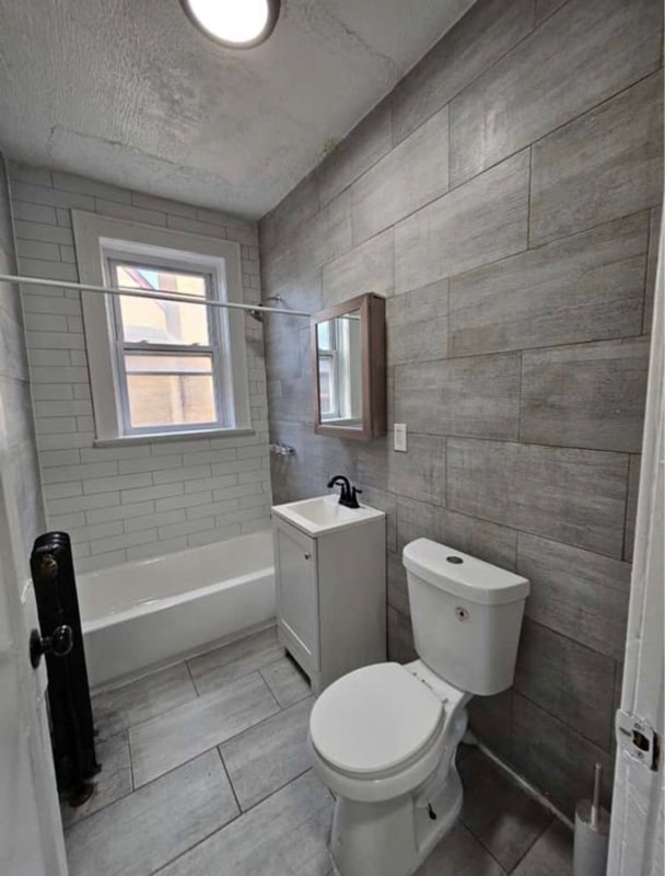 Building Photo - 784 Clinton Ave