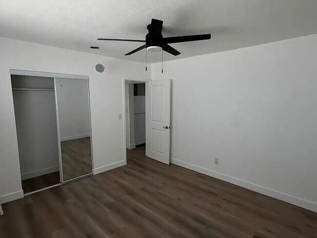 129-151 Guinida Ave