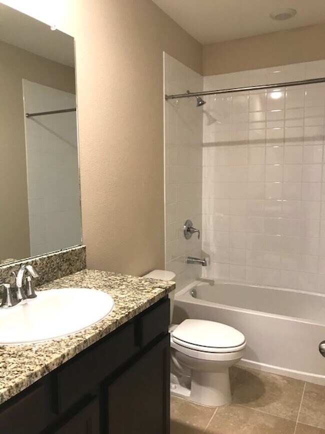 Photo - 3/2.5 GATED COMMUNITY - TOWNHOUSE - GREAT SCHOOLS IN PALMER RANCH