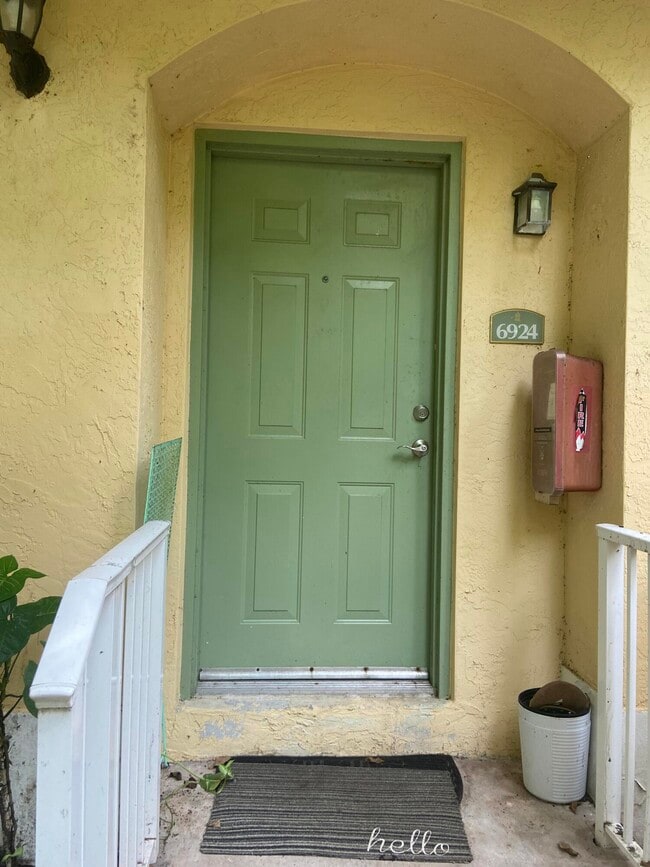 Photo - 6924 W Sample Rd Unit 6924