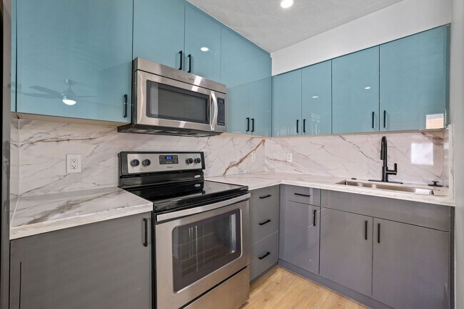 Photo - 1634 NE 4th Pl