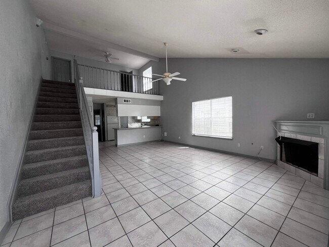 Photo - 1406 Golden Park Ct