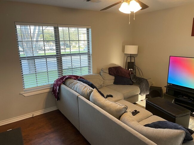 Photo - AUGUST PRE-LEASE!!!  Spacious 3 Bedroom 3 ...