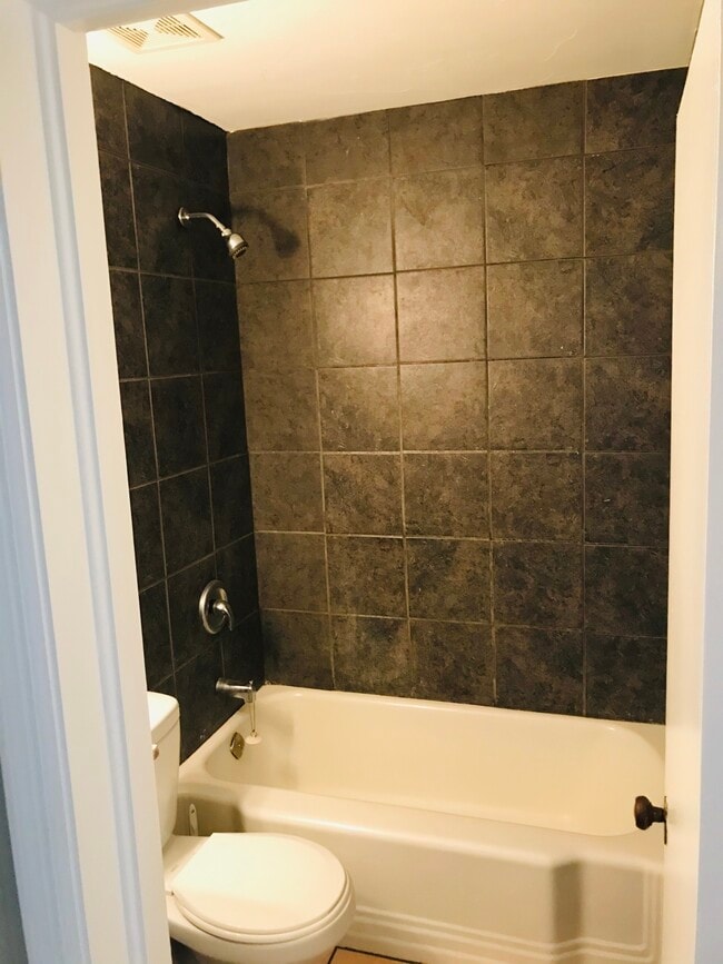 Photo - 4234 Elliot Ave